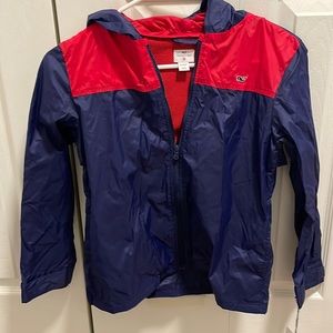New Vineyard Vines boys package rain jacket size 8/10 navy/red